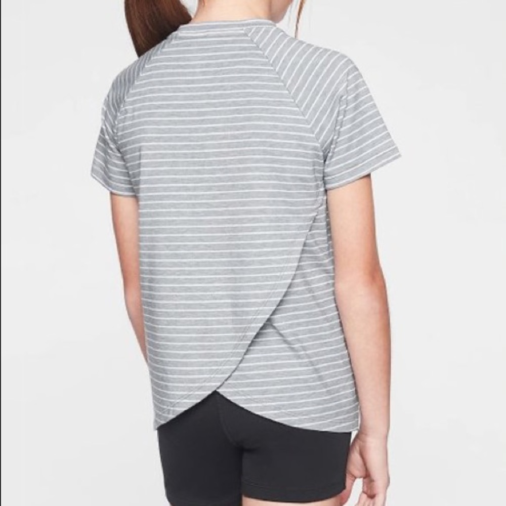 🌫🐚Athleta Striped Grey Girls L/12 T-Shirt🐚🌫